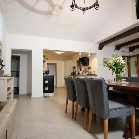 Stone Olea וילה *