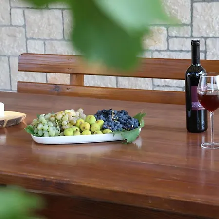 וילה Stone Olea *