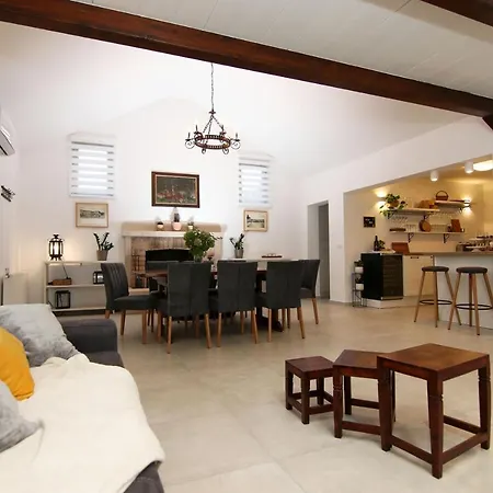 Stone Olea וילה סופטאר