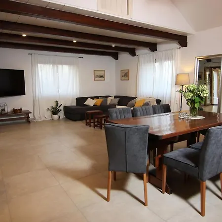 Vila Stone Olea Supetar
